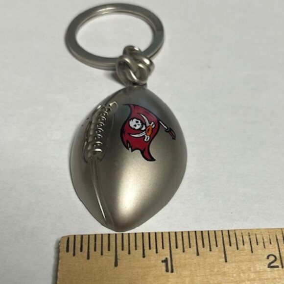 Tampa Bay Buccaneers NFL Football Shaped Key Chain Key Ring 4" Silver Red - Picture 12 of 13